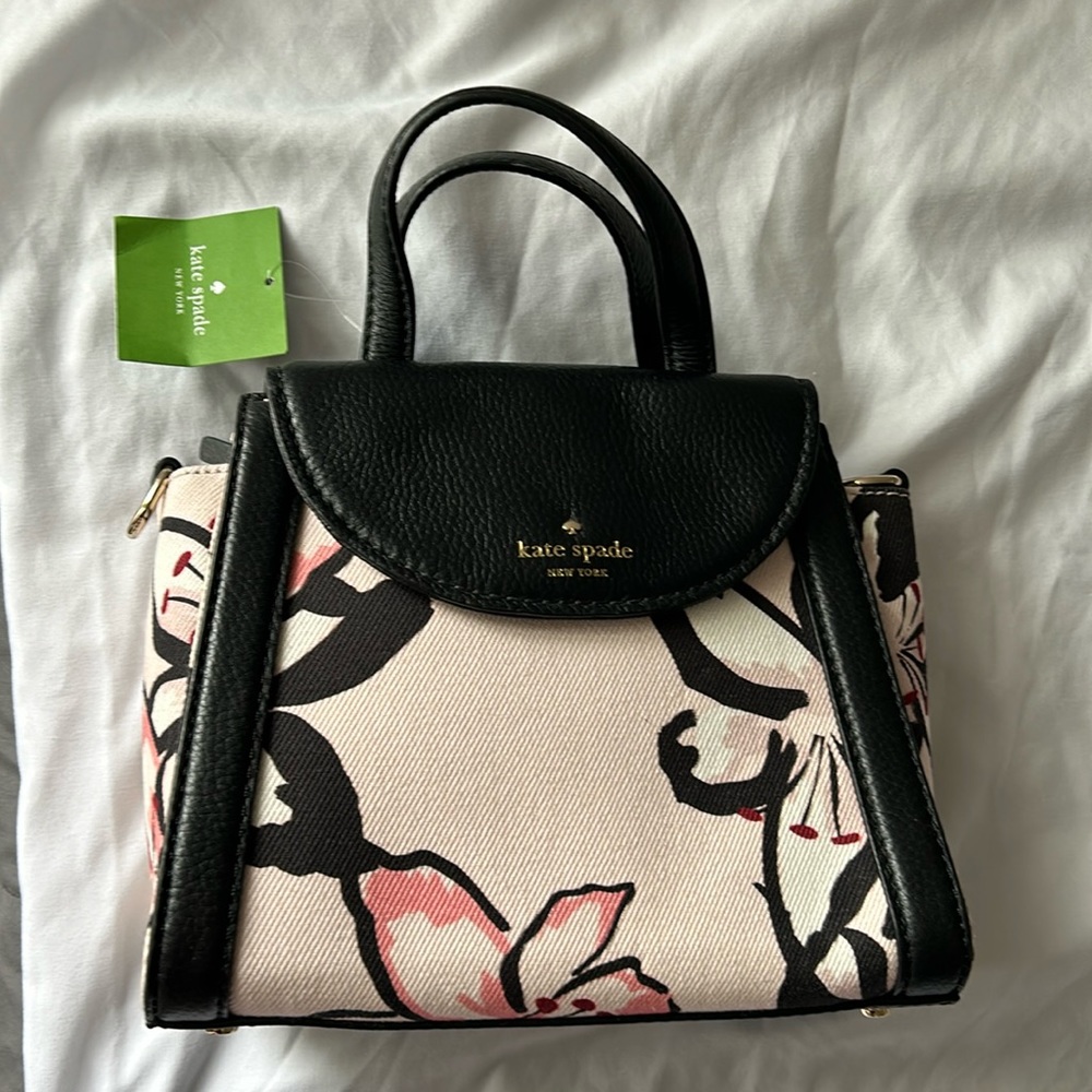 Brand new with tags Kate Spade Crossbody Purse